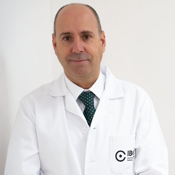 Dr Javier Cortes